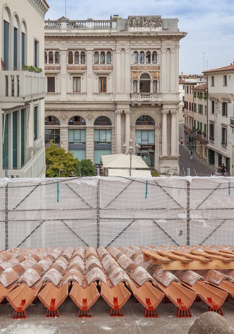 edificili riqualificati e tetti ventilati in centro storico