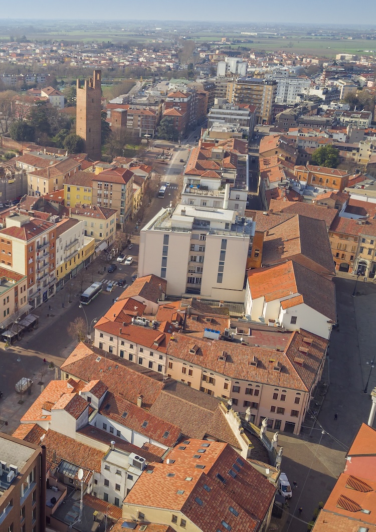 panorama tetto freddo e ventilazione delle zone urbane