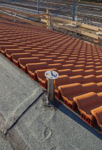 dettaglio linee vita per fotovoltaico su tetto ventilato