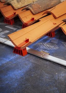 bilancio di carbonio: un dettaglio costruttivo del materiale dei tetti ventilati